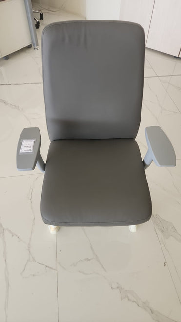 VISITOR CHAIR