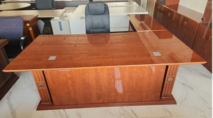 Executive Desk Set